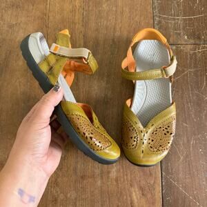 Baretraps Women‎ Sandals Foley Mary Jane Sandals Tan & Orange Size 7.5 M